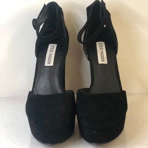 Steve Madden Cordial Suede Black Ankle-High Pump